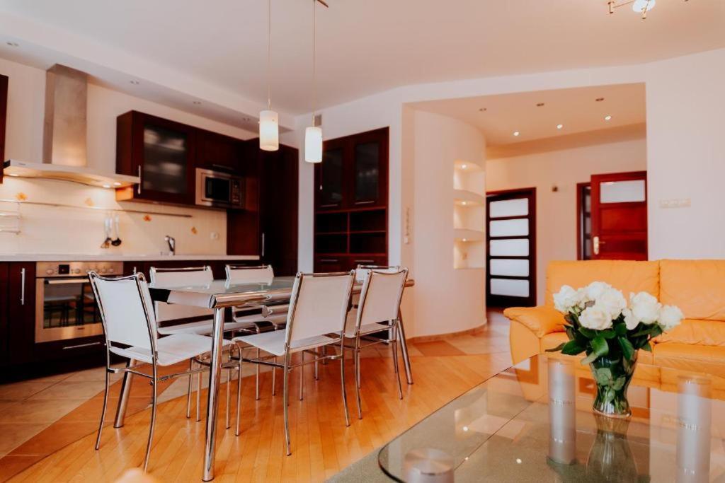 סופוט Elite Apartments By The Seaside Jelitkowski Dwor מראה חיצוני תמונה